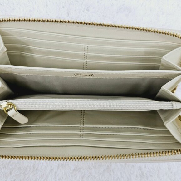 COACH F48920 Madison Whipstitch Woven Logo Leather Acordion Zip-Around Wallet - Picture 12 of 12